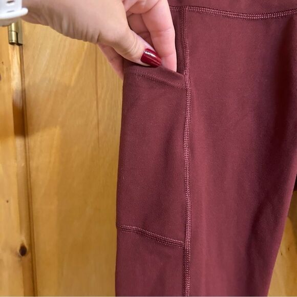 FENGBAY Women’s Maroon Leggings with Side Pockets, Size Small - Picture 4 of 5